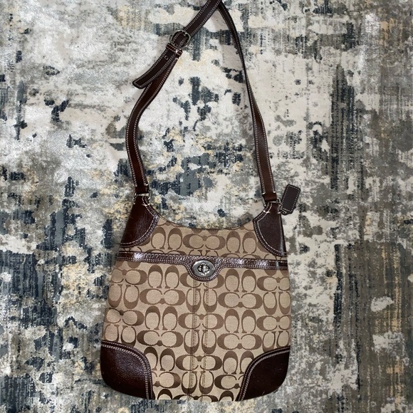 Pre Owned Coach Crossbody bag - Picture 1 of 7
